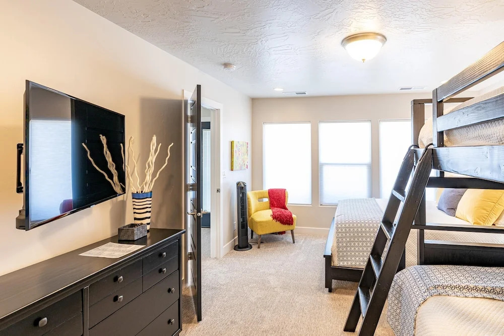 Cliffside Retreat
