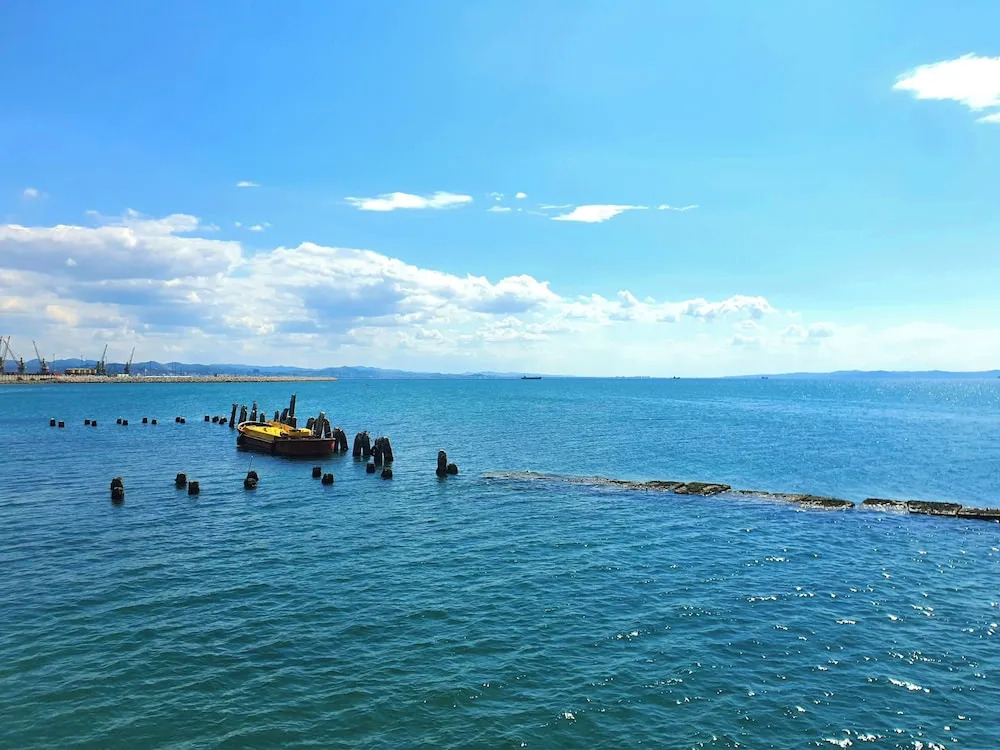 Olea Residence, Luxury sea View Apartment With Private Beach