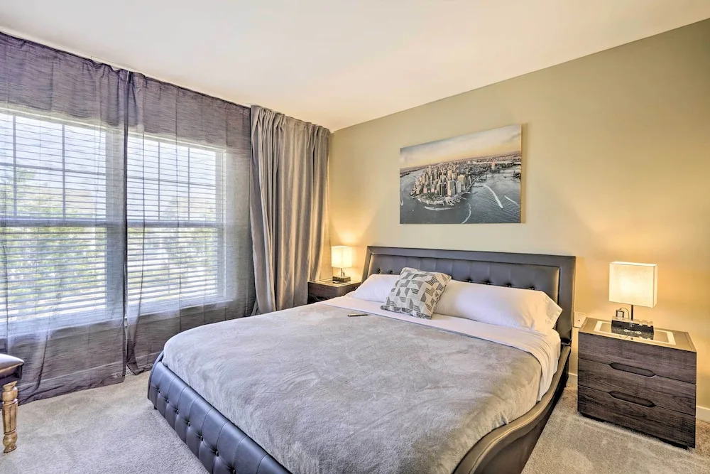 1 Mi to Beach & Casinos: Home in Atlantic City!