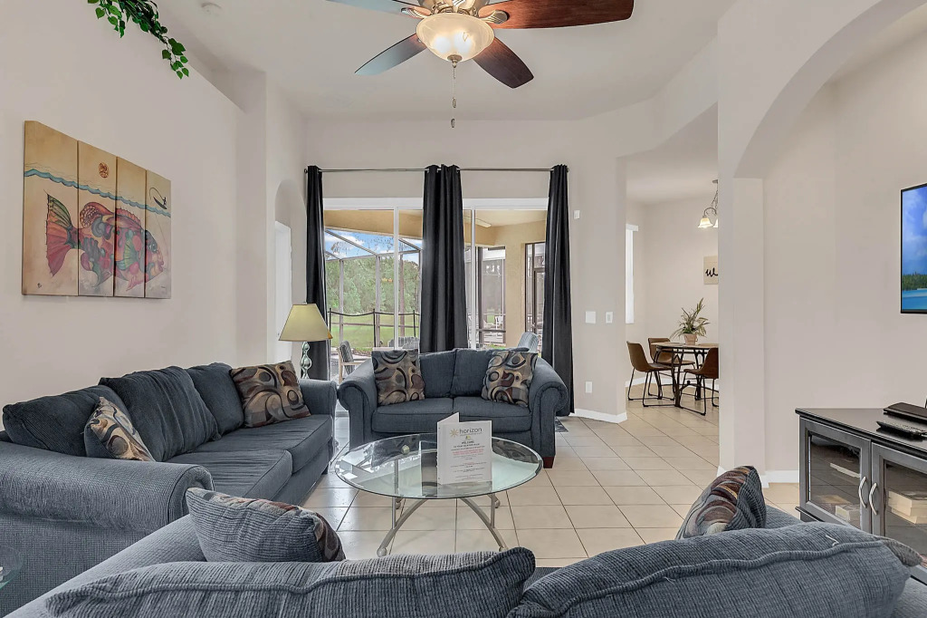 CP672OD - 5 beds pool & spa home with game room, Davenport, US