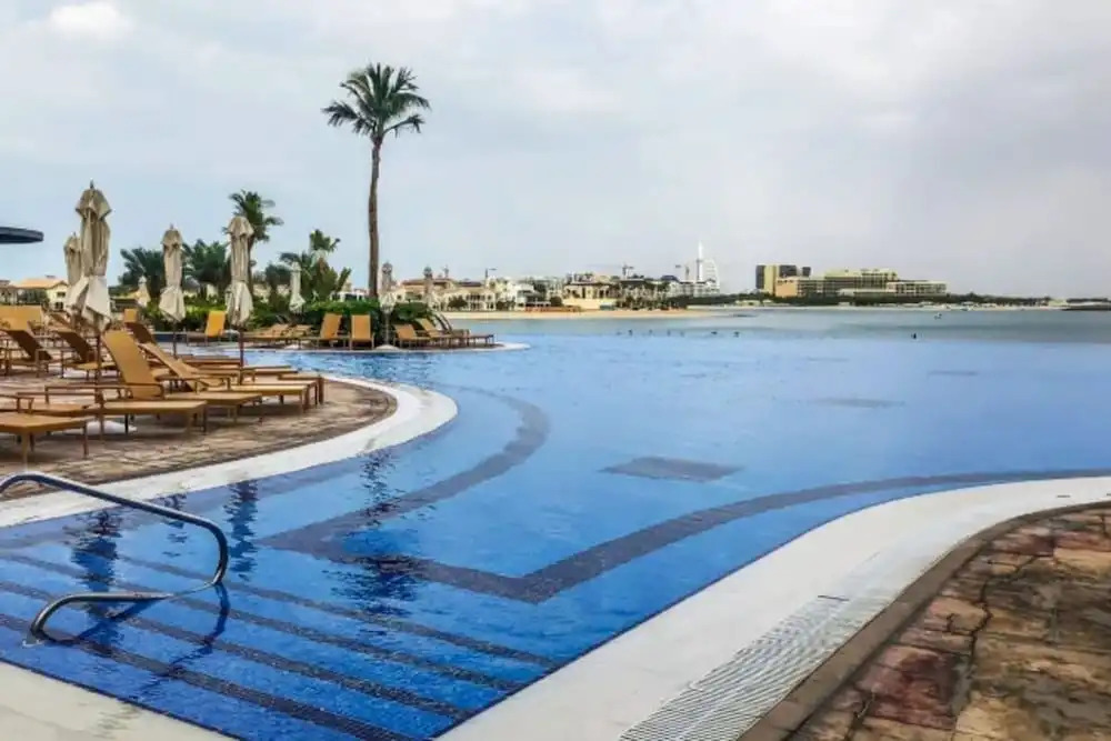 Breathtaking Views, Relaxing Apt @ The Palm