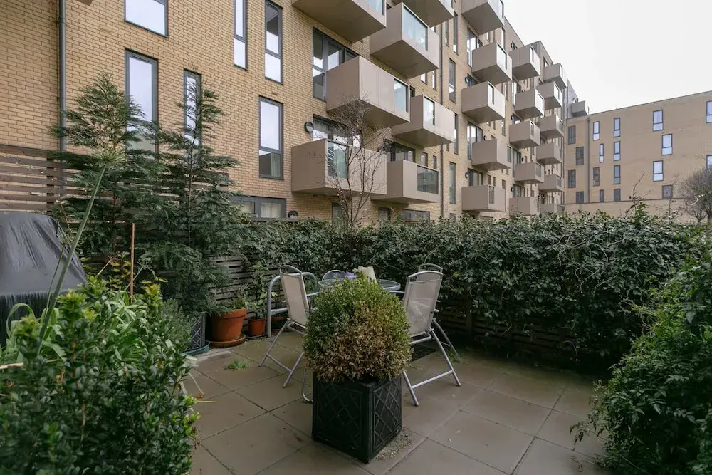 Modern 3 Bedroom Duplex Apartment in Stepney