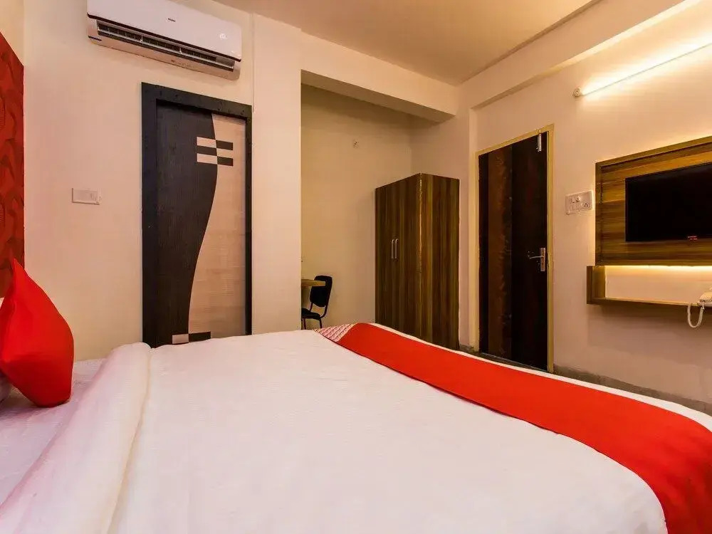 Collection O 12362 Hotel Emerald Park