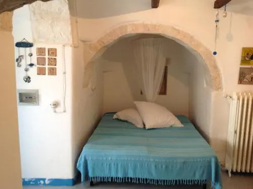 Trullo speciale vicino al mare