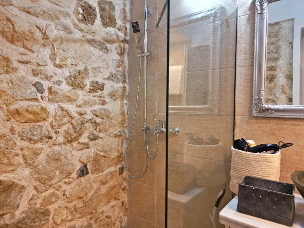 Gems Suites