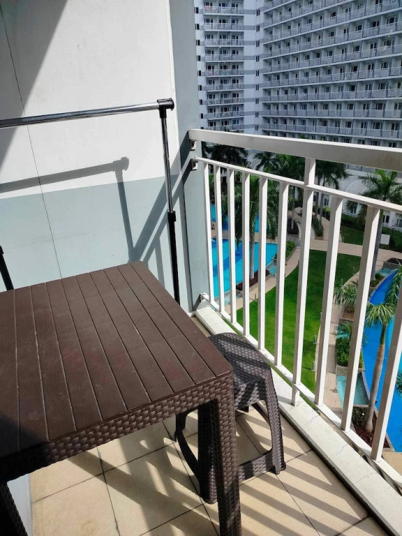 Peaceful Pasay Oasis - Entire Apartment for Rent