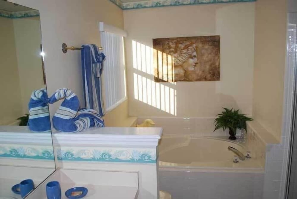 Esprit 4 bed / 2.5 bath home