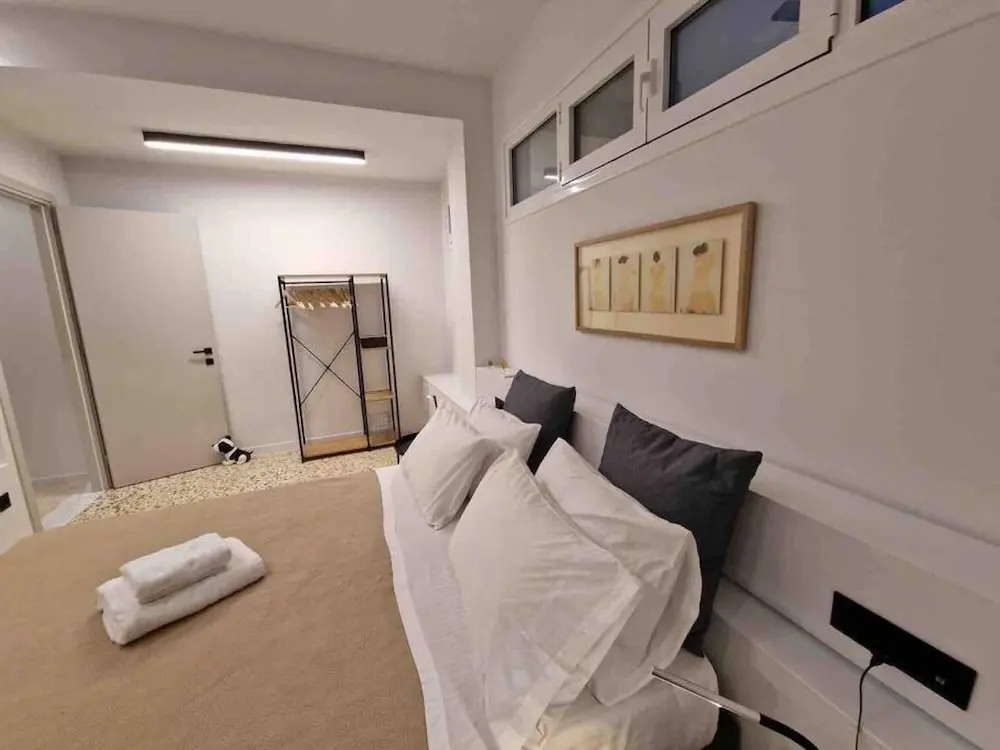 Comfortable Living in Athens 2BR Apartment