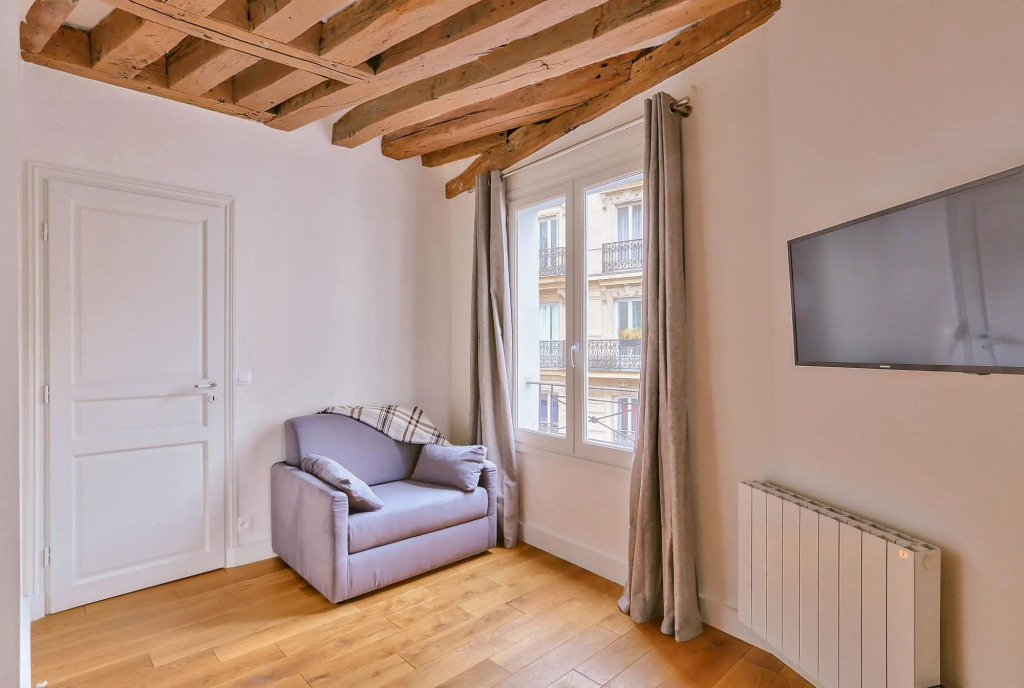 B 364 - Deluxe apartment in the heart of  Notre Dame