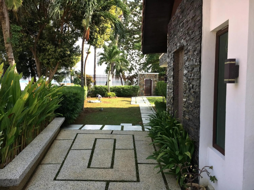 12Haven Stunning Seaside Luxury Villa PD with Kids Pool