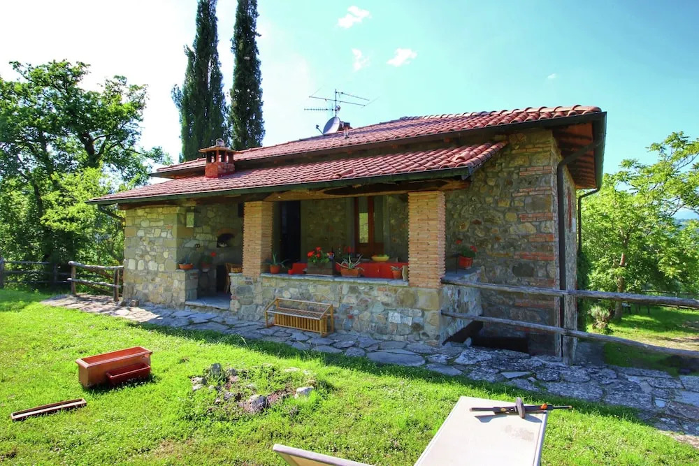 Farmhouse with pool,Ortignano