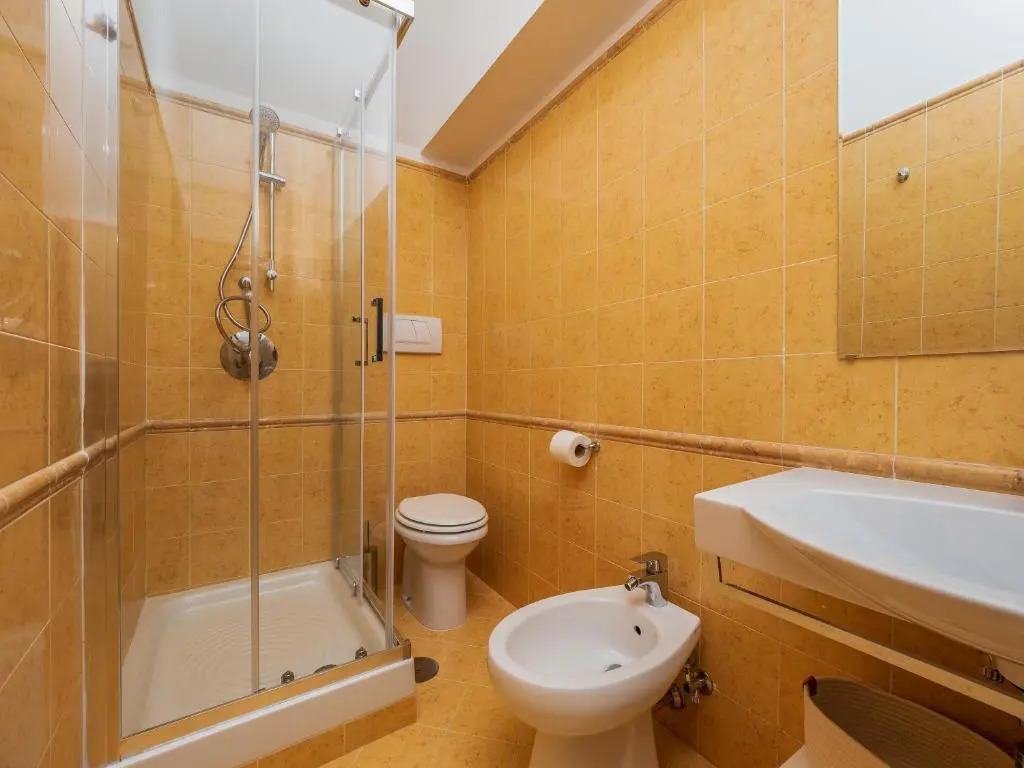 De Vivo Realty - Palazzo Russo