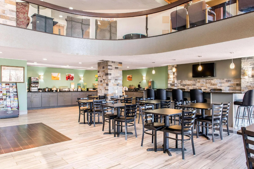 La Quinta Inn & Suites by Wyndham Miamisburg Dayton South