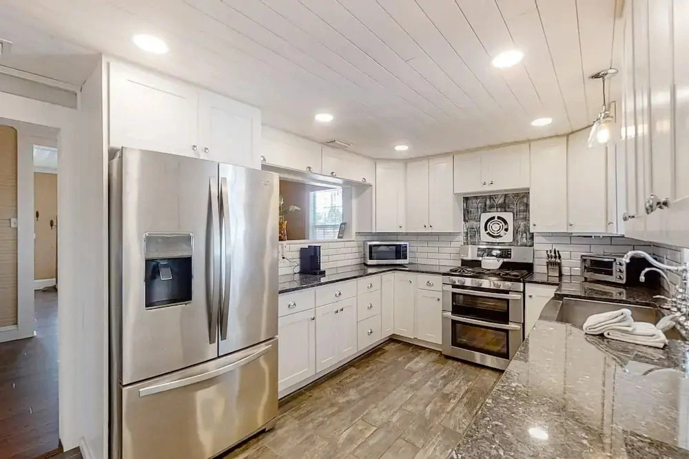 Pet -friendly Home Walking Distance to Down St Augustine