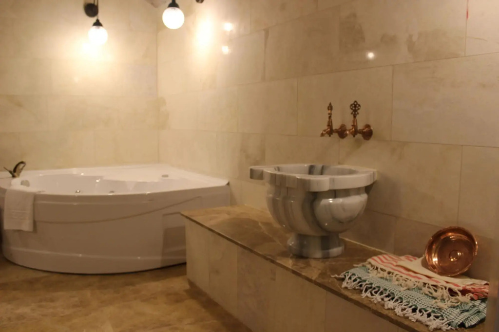 Kayra Cave Suites