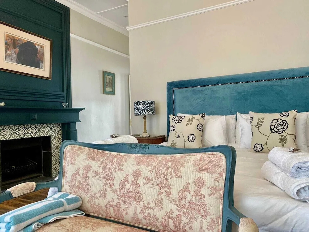 Banhoek Corner Guesthouse