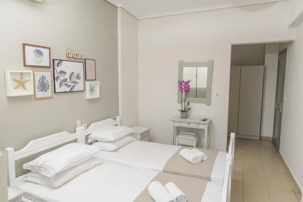 Aqua Beachfront Elegant Hotel