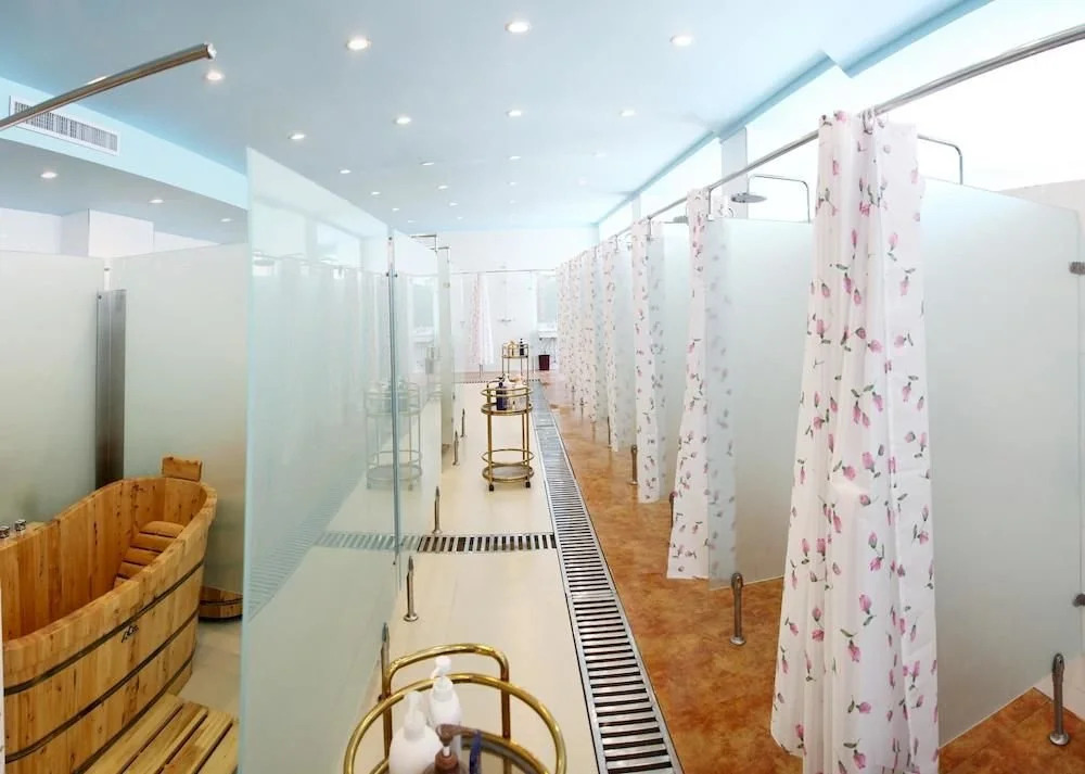 Yuci Financial Hotel