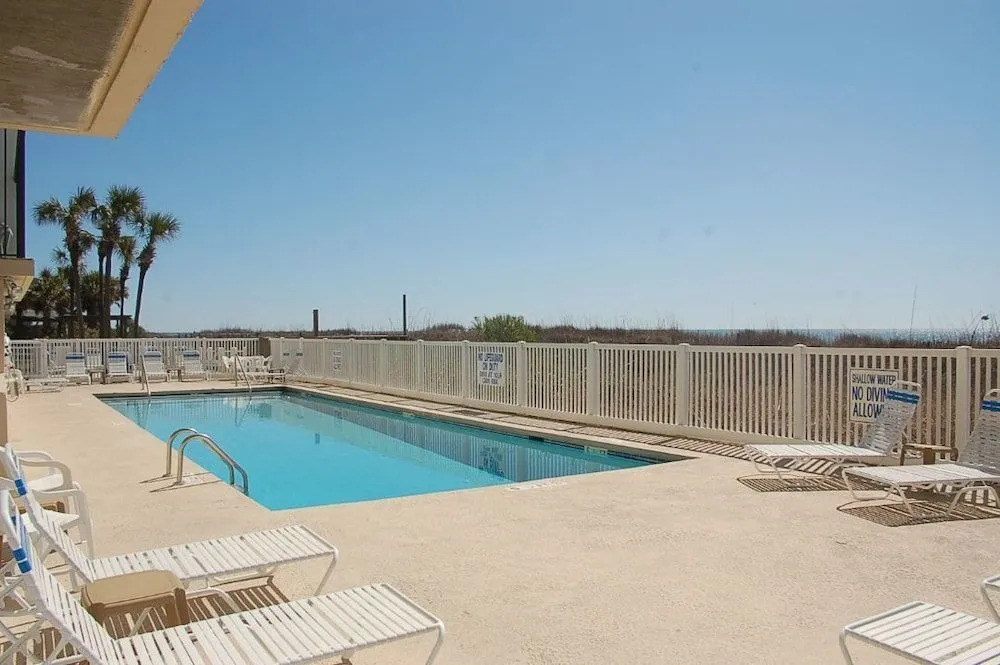 1037-2-G Crescent Sands at CB - 3 Br Condo