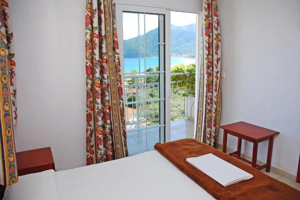 Hotel Emerald and Suites