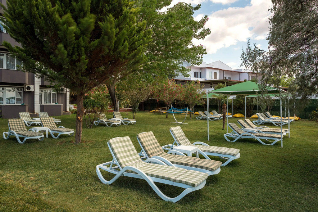Aqua Nina Resort Hotel