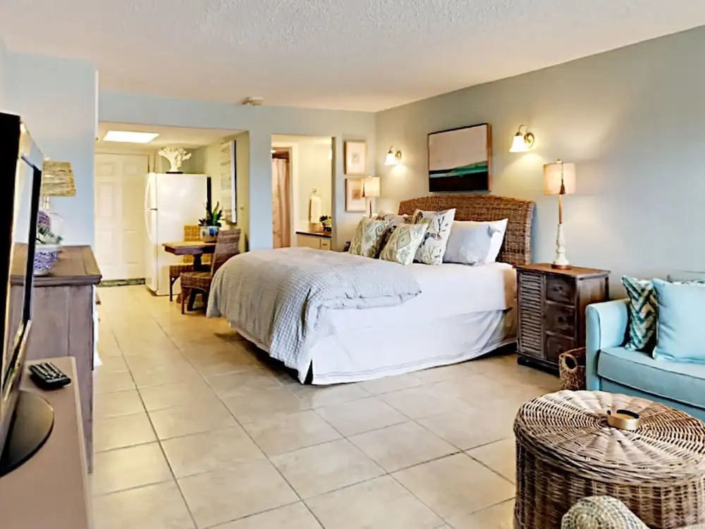 114 Sea Breeze - One Bedroom Condo