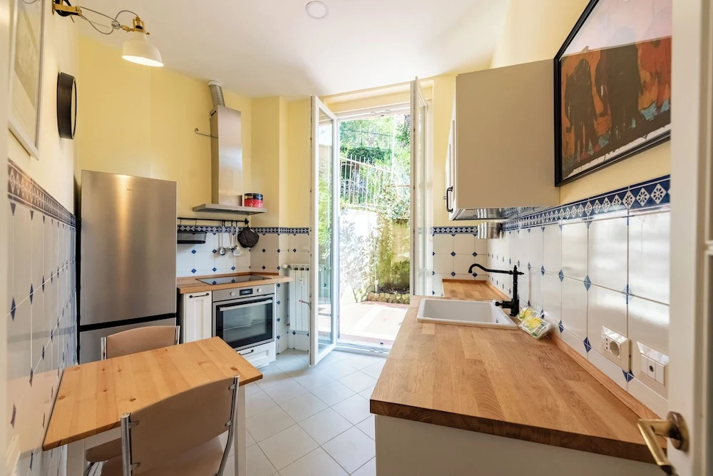 Charming apt with Garden in Castelletto