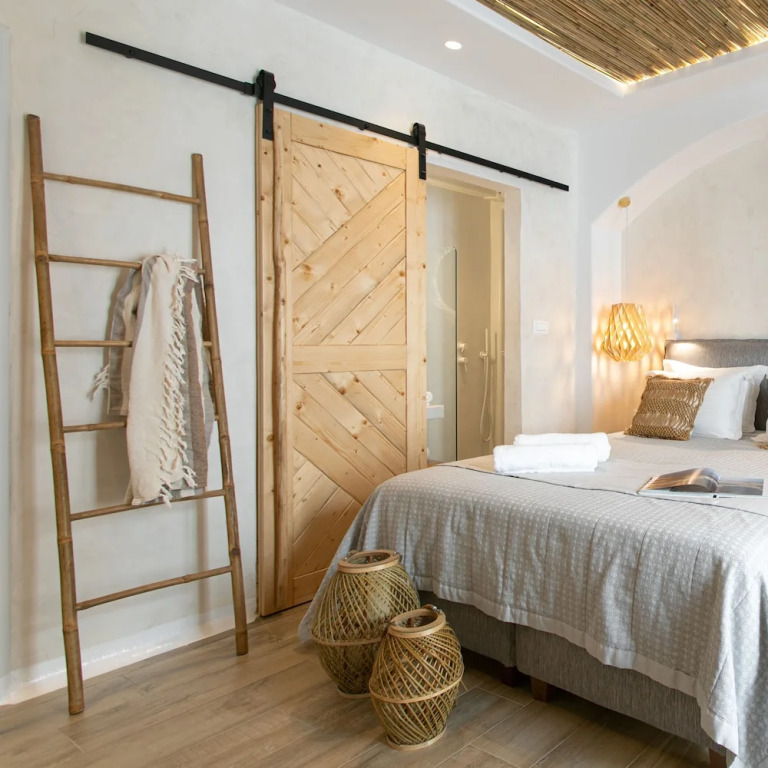 TERRA FOS NAXOS STUDIOS