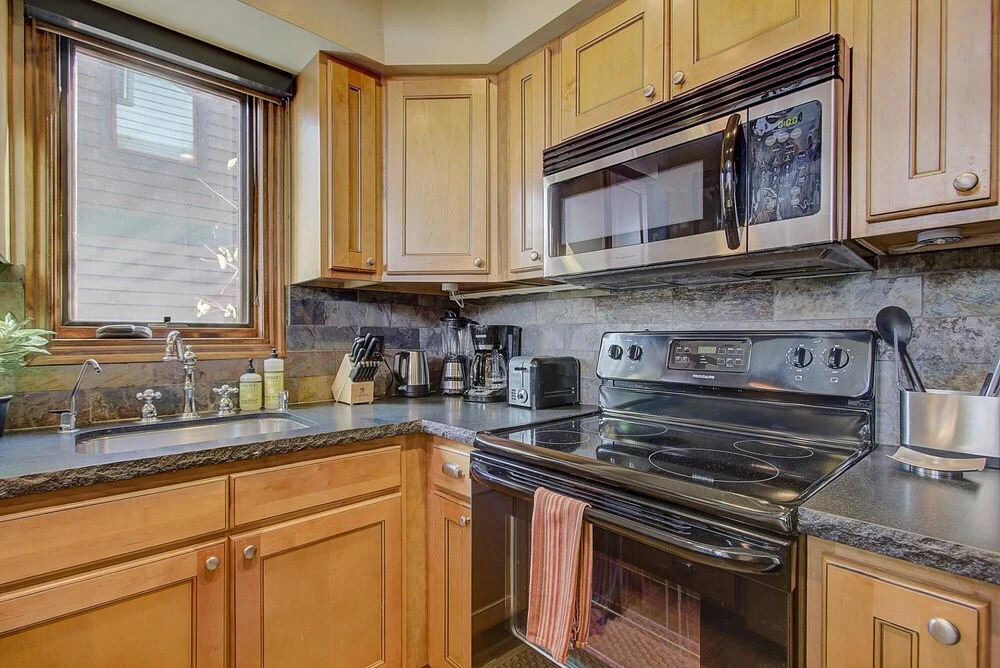 Coopers Collection 32 - Quittin Time Townhome