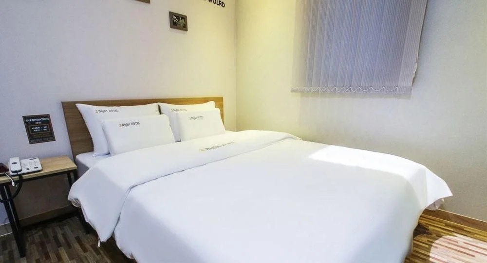 2Night Hotel