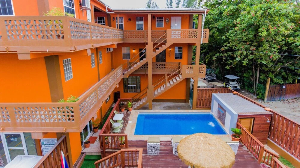 Hummingbird Suites 2A Sunrise King Suite