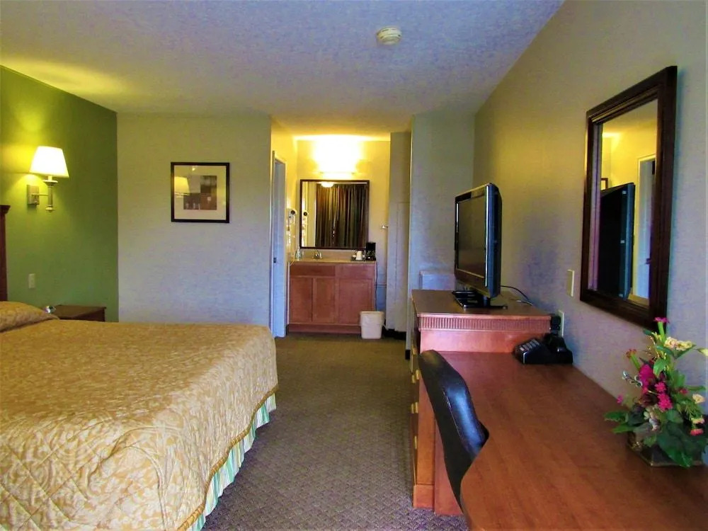 Capri Motel
