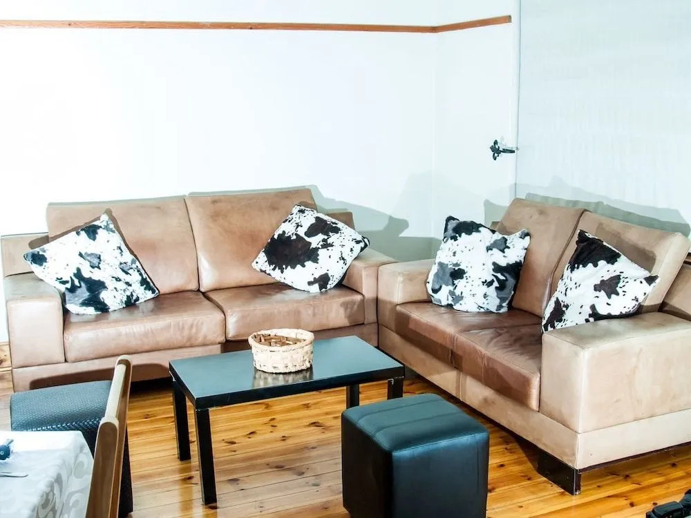 Ui Elemea Suites