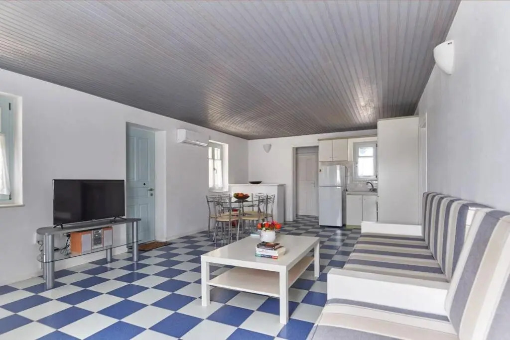 Ocean Villa in Paros