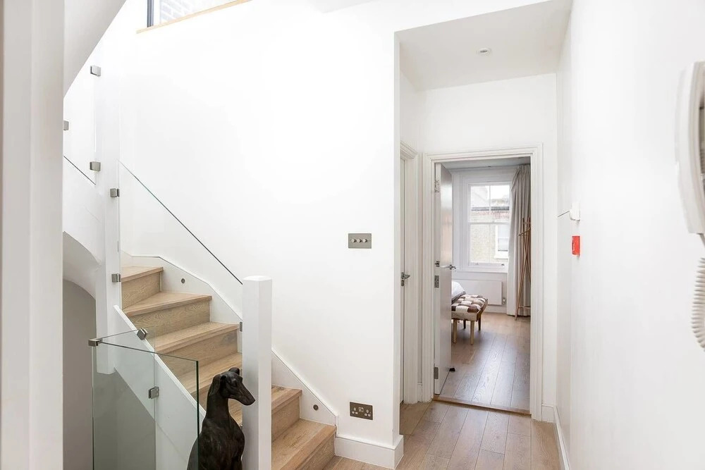 Luxury 2BR Penthouse in West Kensington W/terrace