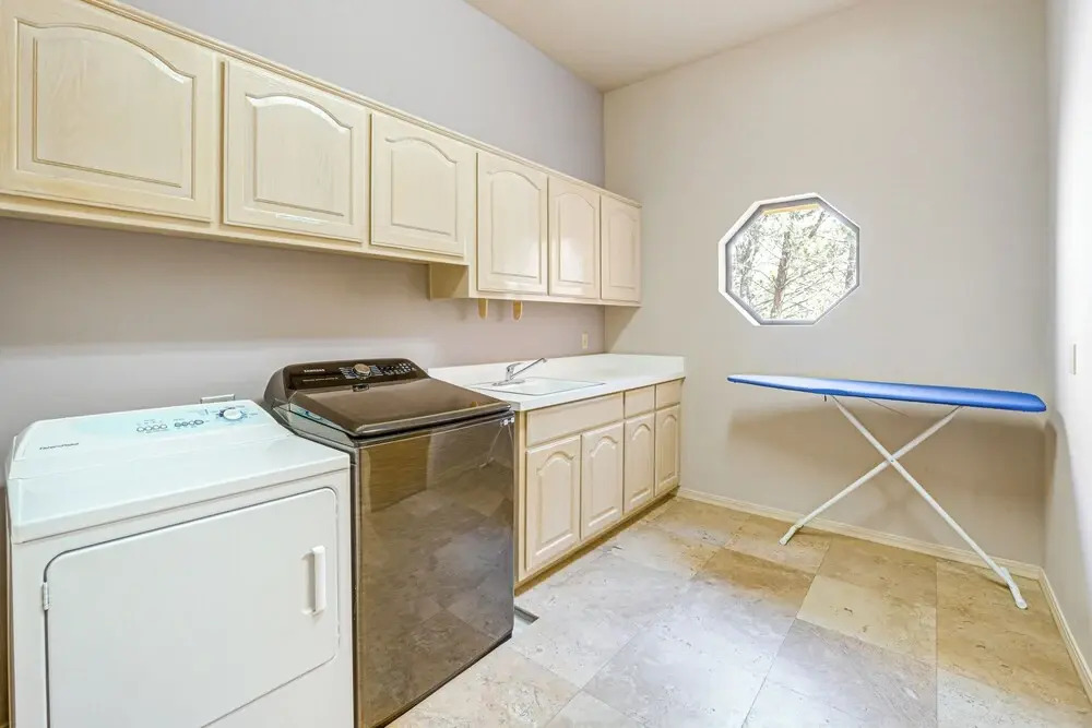 Group Getaway w/ Outdoor Oasis in Sedona!