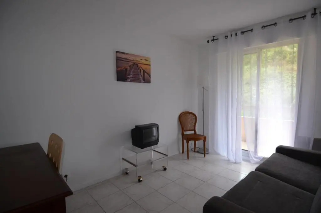 Appartement 5 personnes avec piscine sur la Corniche Fleurie à Nice