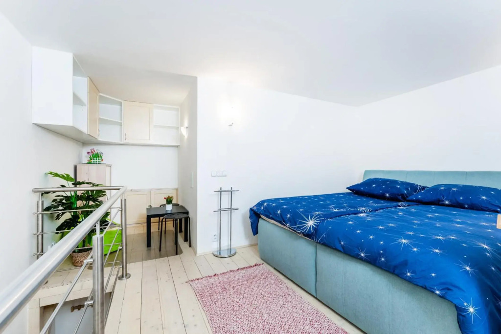 Get Prague Flat Stepanska
