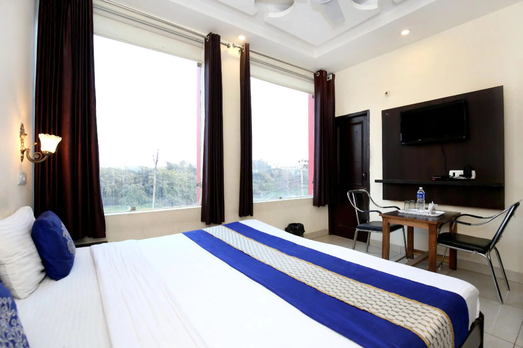 OYO 3004 hotel royal orbit