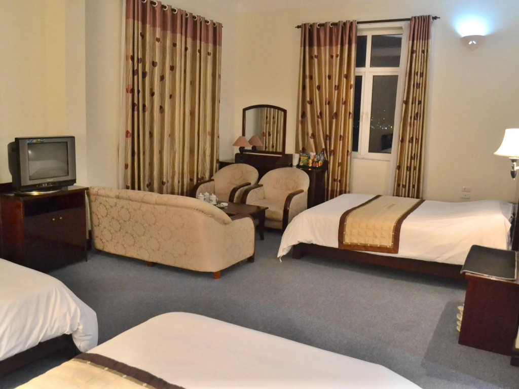 Bạch Đằng Hạ Long Hotel