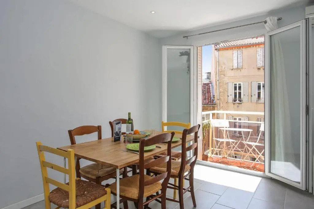 Magnificent bright flat a 5 min walk from the beach in Marseille - Welkeys
