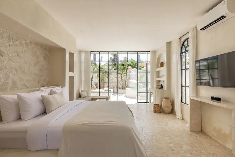 Bohemian 2BR Private Suites By Orivista