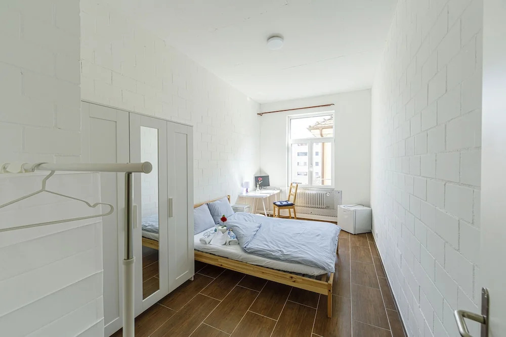 YELLOW INN- Simple Rooms and Easy Parking direkt bei der OLMA nahe HSG und Spital