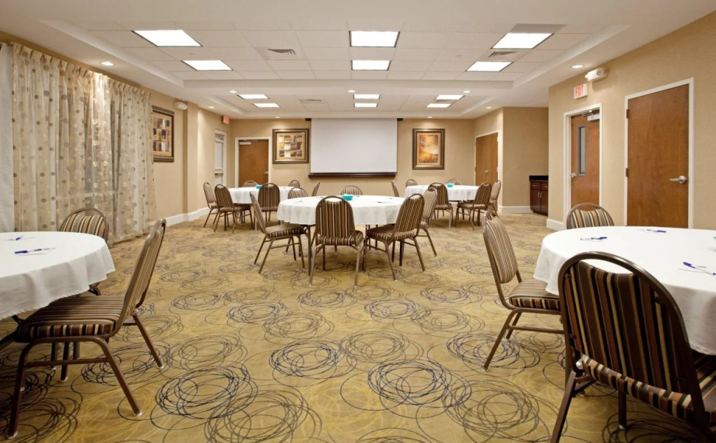 Holiday Inn Express Pembroke by IHG