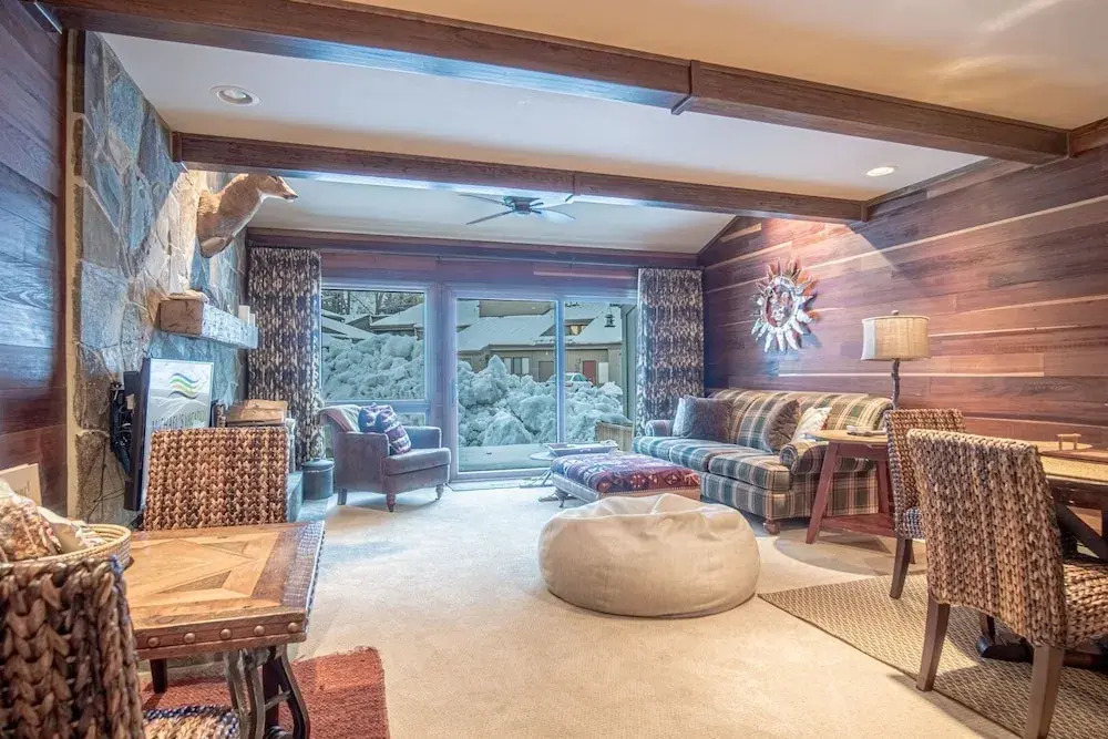 Ski-in/ski-out to Baldy + Outdoor Pool