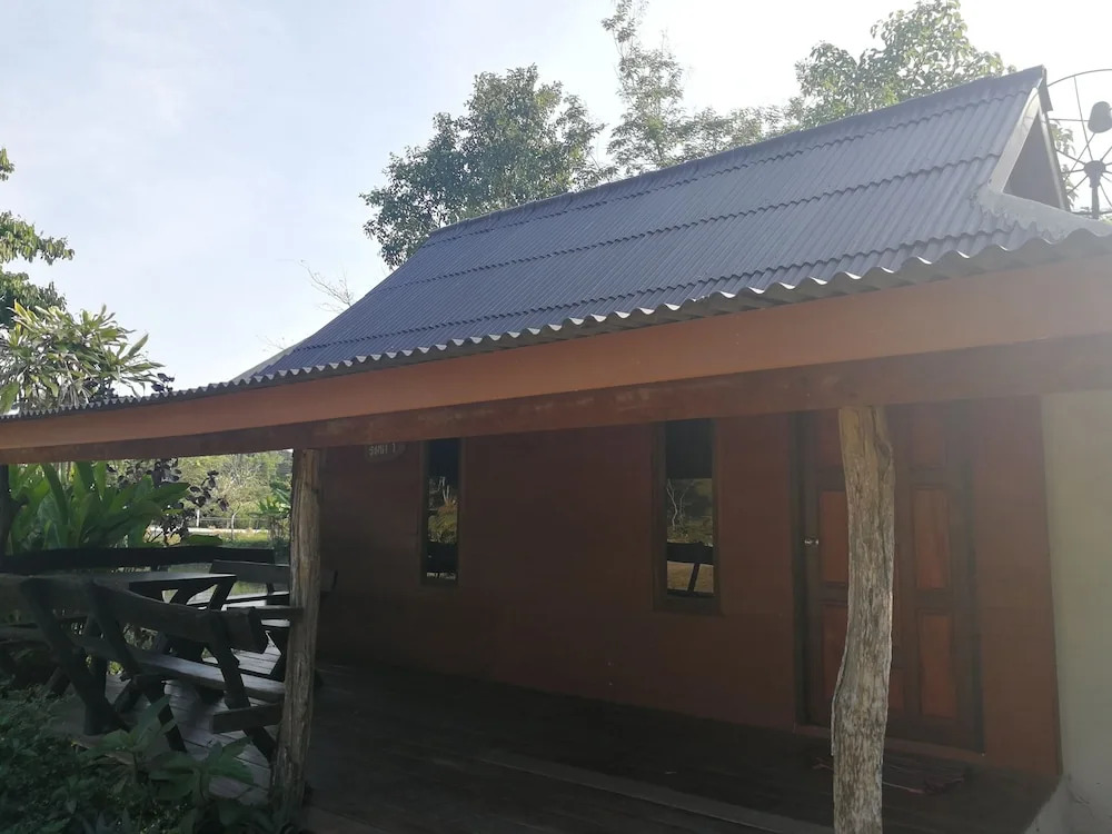 Ban Suan Nern Tawan