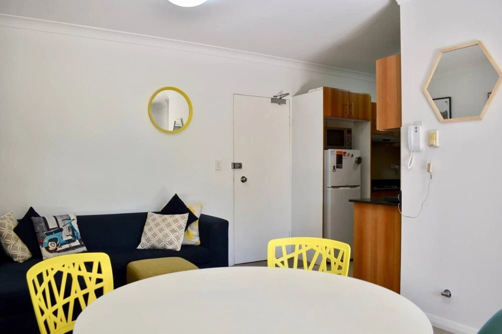 Quiet 1 Bedroom Flat in Concord