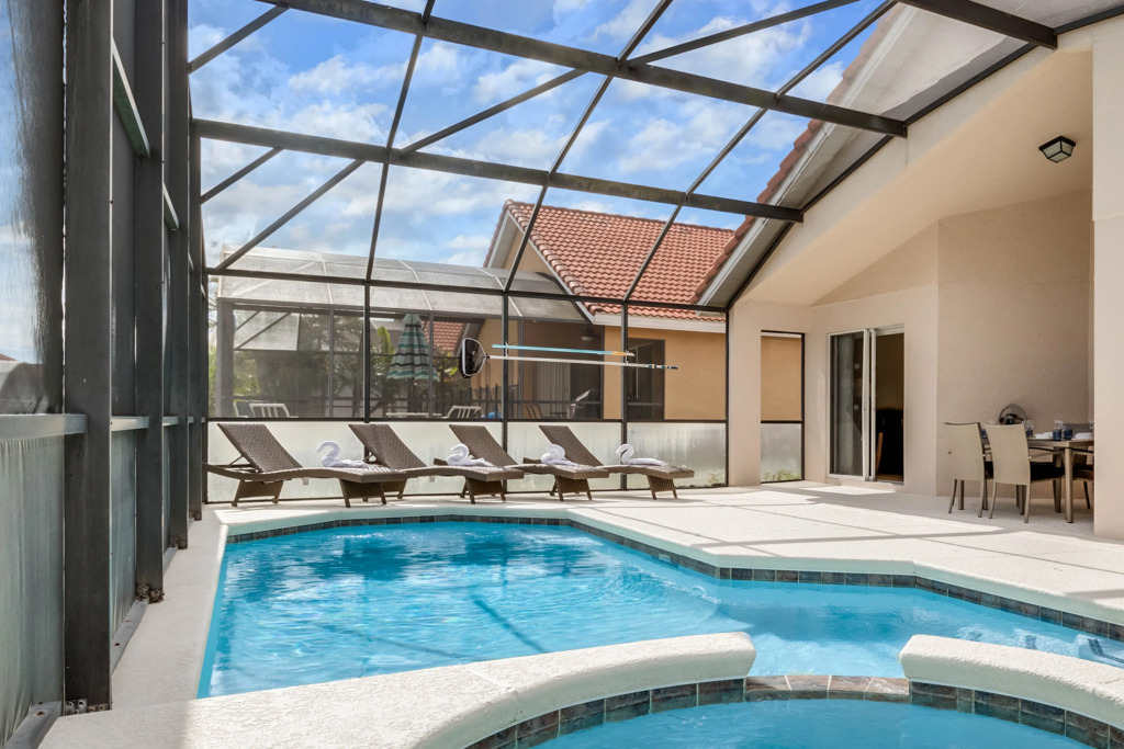 SO136CA - 4 beds pool home - Gated resort, Davenport, US