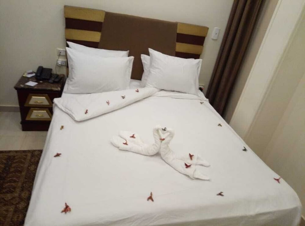Sphinx middle east stay & tours