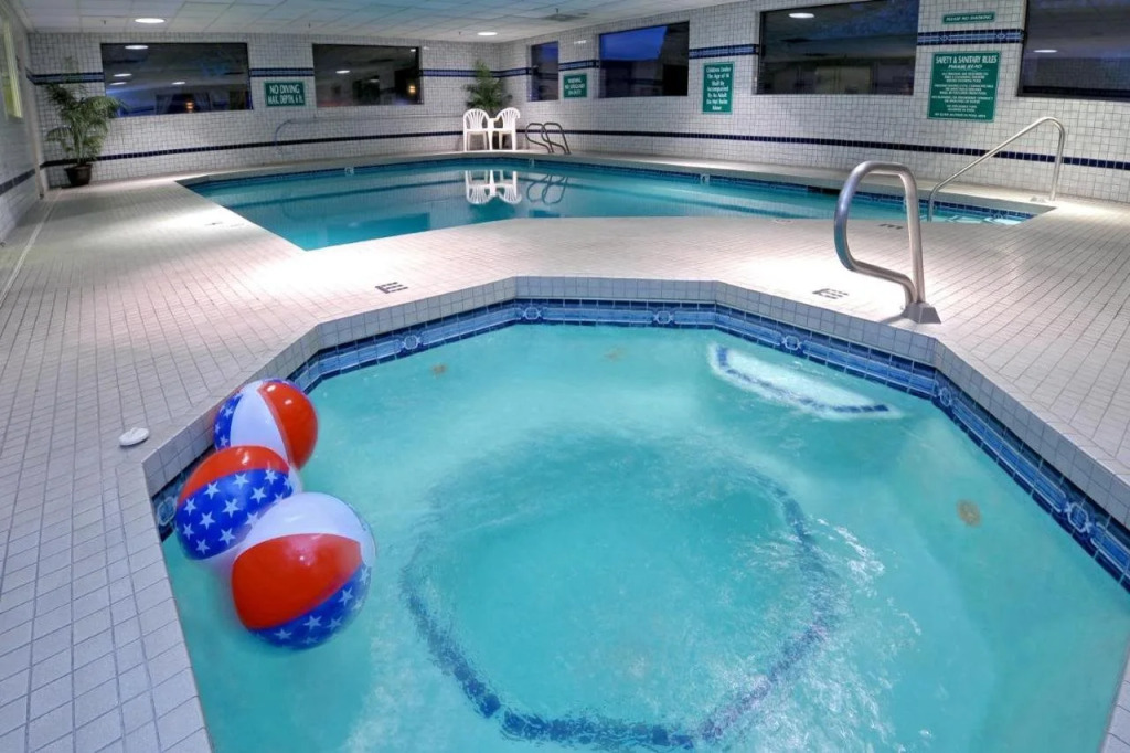 Shilo Inn Suites Hotel - Nampa Suites